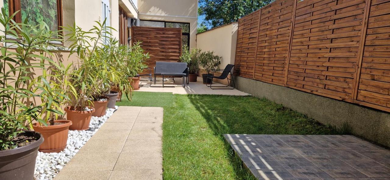 Boholand Apartman Еґер Екстер'єр фото